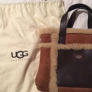 UGG australia Purse. ☃️❄️🎄 with dust bag!!